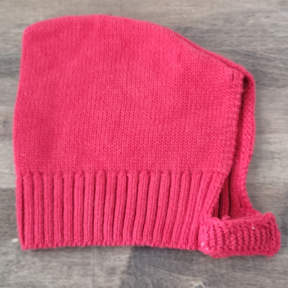 Red knit gnome baby hat - Picture 2 of 6
